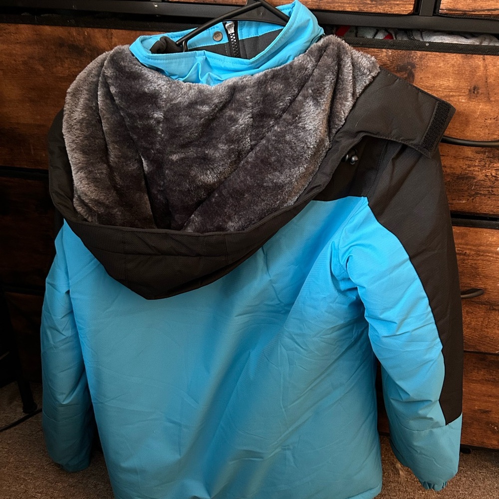 Blue and Black Outdoor Jacket - Picture 2 of 3